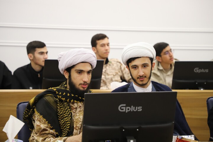 تصاویر / دیدار رئیس سازمان بسیج اساتید، طلاب و روحانیون کشور با طلاب بسیجی تبریز