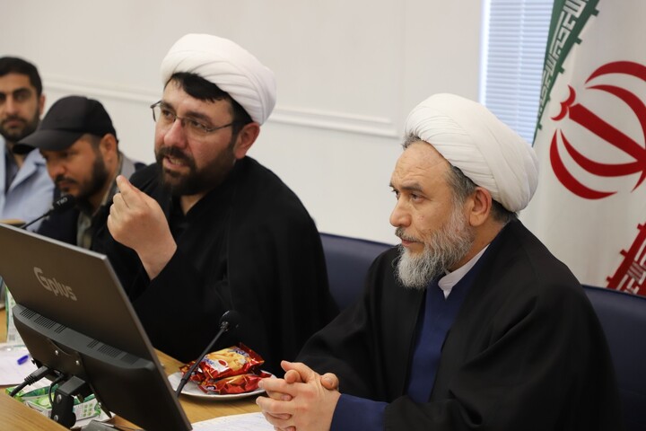 تصاویر / دیدار رئیس سازمان بسیج اساتید، طلاب و روحانیون کشور با طلاب بسیجی تبریز