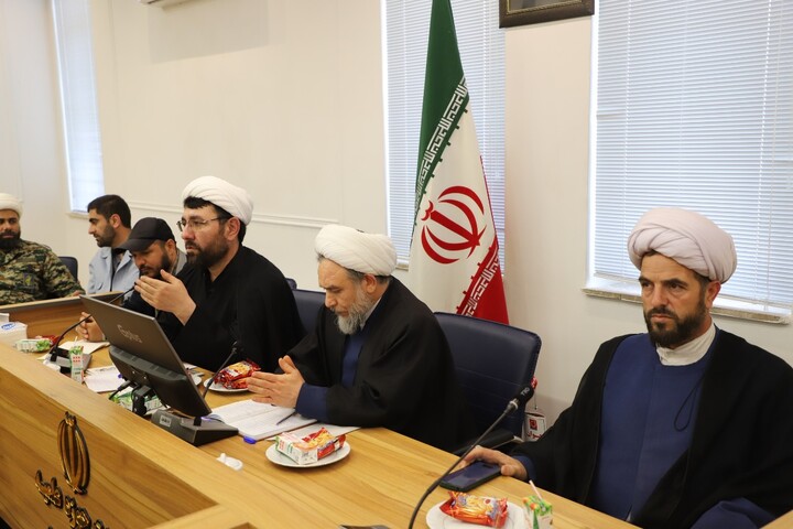 تصاویر / دیدار رئیس سازمان بسیج اساتید، طلاب و روحانیون کشور با طلاب بسیجی تبریز