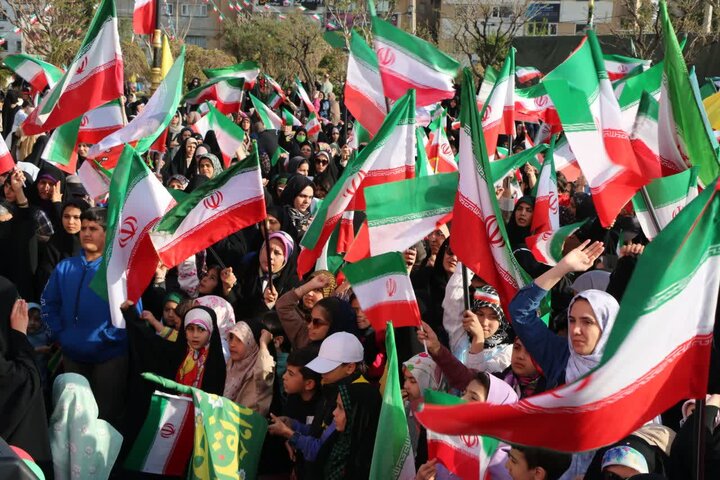 تصاویر/ اجتماع بزرگ «دختران ایران» در شهرستان پردیس