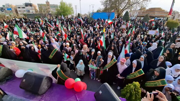 تصاویر/ اجتماع بزرگ «دختران ایران» در شهرستان پردیس