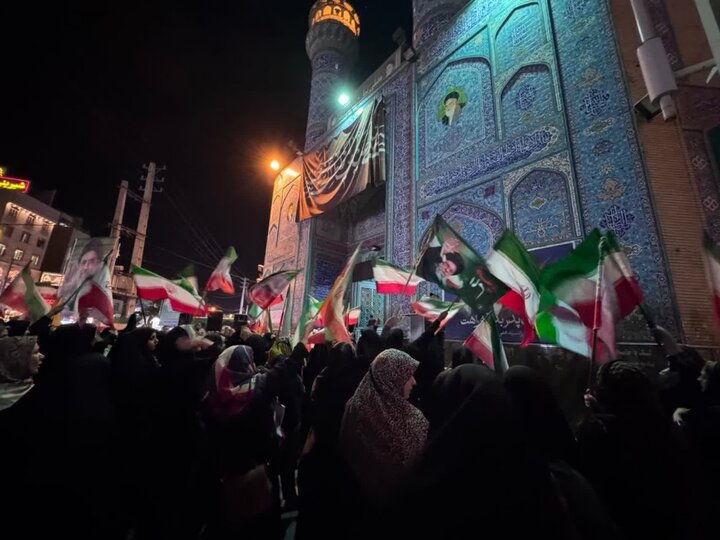 تصاویر/ اجتماع مردمی مقابل مسجدجامع قرچک