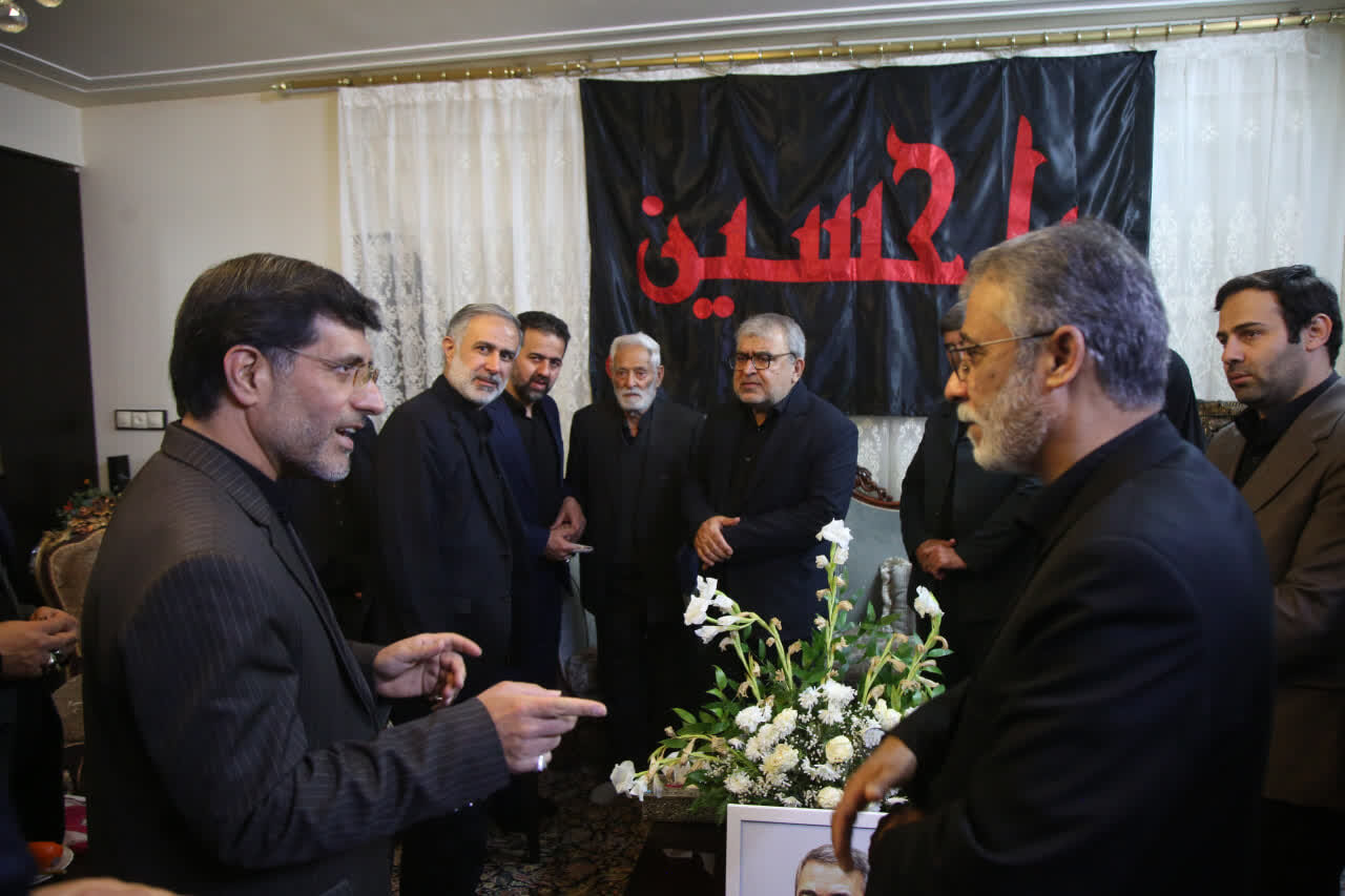 تکریم خانواده شهدا؛ تجدید عهد با انقلاب و ترویج فرهنگ صبر و مقاومت