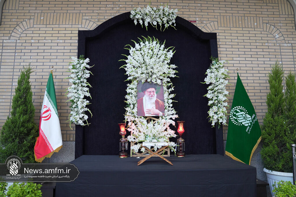 گلآرایی ضریح مطهر حرم حضرت معصومه (س) در آستانه آغاز دهه کرامت