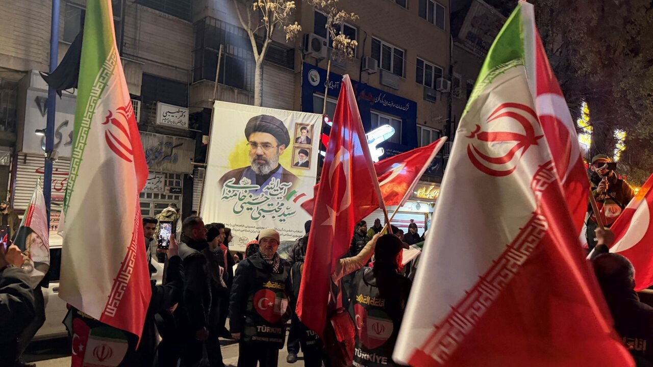 Turkish news chief reports on 'ordinary life and solidarity' across Iran amid US-Israeli aggression