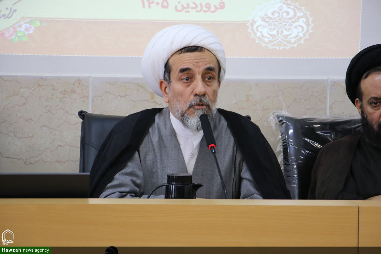 حضور طلاب ملبس در میدان، موجب تقویت روحیه و آرامش جامعه است