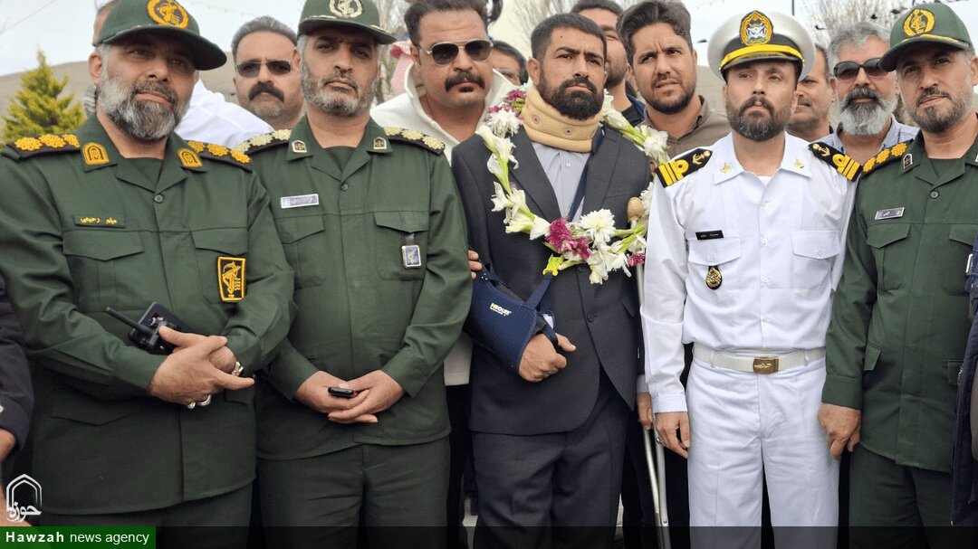 بازگشت شکوهمند دو جانباز ناو دنا به نهاوند