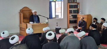 نشست معاون تبلیغ حوزه علمیه گیلان با مبلغان بردار و خواهر تالش برگزار شد