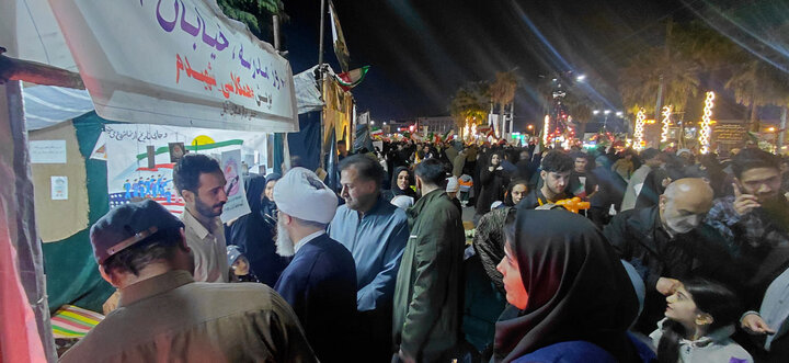 تصاویر/ بازدید امام جمعه شهرستان آمل، از موکب های در حاشیه تجمعات شبانه مردم قهرمان آمل