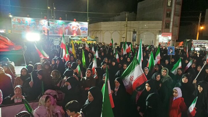 تصاویر/چهل و نهمین شب حضور پرشور مردم ولایتمدار مامونیه در تجدید بیعت با آرمان‌های انقلاب