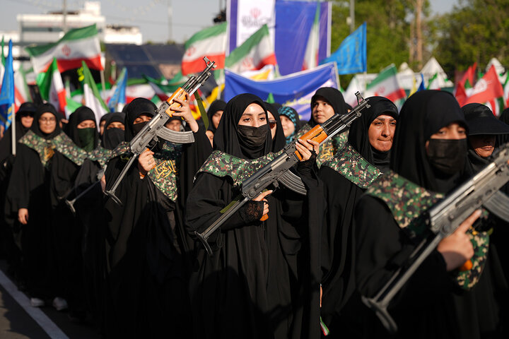اجتماع بزرگ دختران جان فدای ایران معطر به شمیم پرچم فاطمی شد