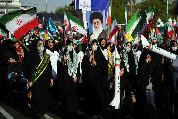 اجتماع بزرگ دختران جان فدای ایران معطر به شمیم پرچم فاطمی شد