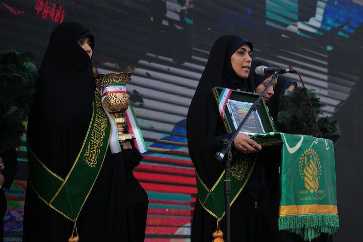 اجتماع بزرگ دختران جان فدای ایران معطر به شمیم پرچم فاطمی شد