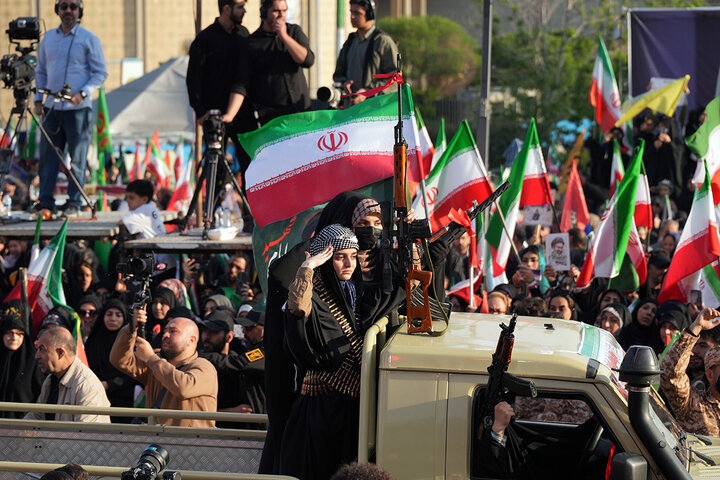 اجتماع بزرگ دختران جان فدای ایران معطر به شمیم پرچم فاطمی شد