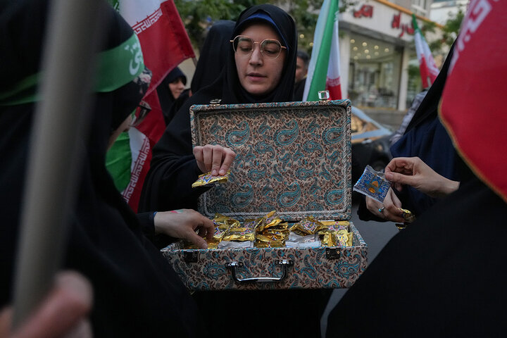 اجتماع بزرگ دختران جان فدای ایران معطر به شمیم پرچم فاطمی شد