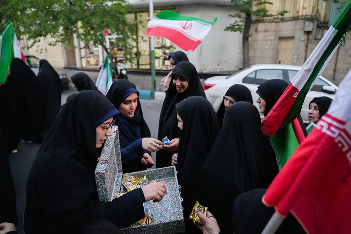 اجتماع بزرگ دختران جان فدای ایران معطر به شمیم پرچم فاطمی شد