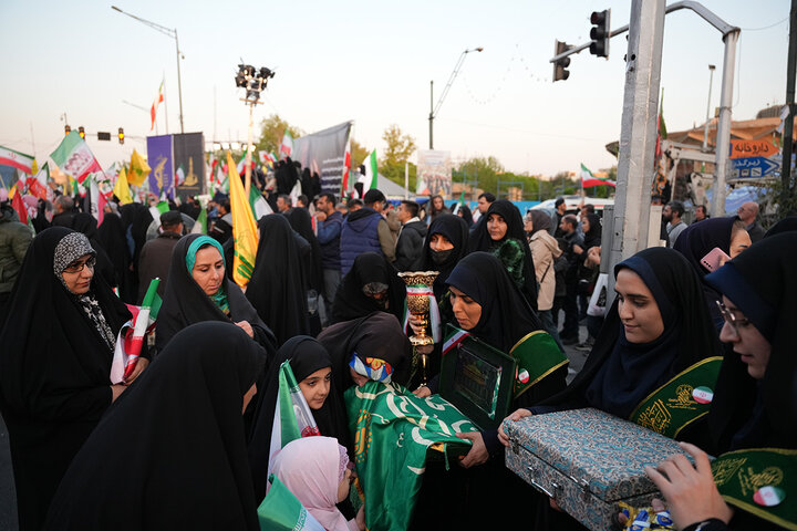 اجتماع بزرگ دختران جان فدای ایران معطر به شمیم پرچم فاطمی شد