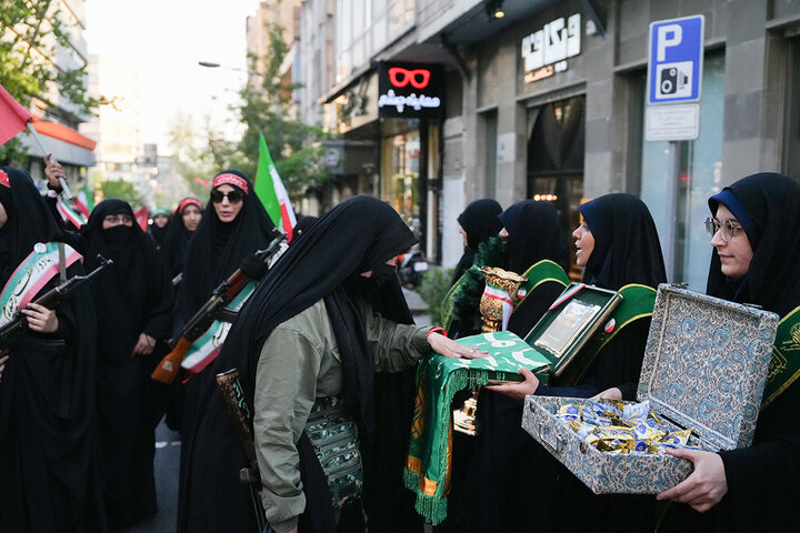 اجتماع بزرگ دختران جان فدای ایران معطر به شمیم پرچم فاطمی شد