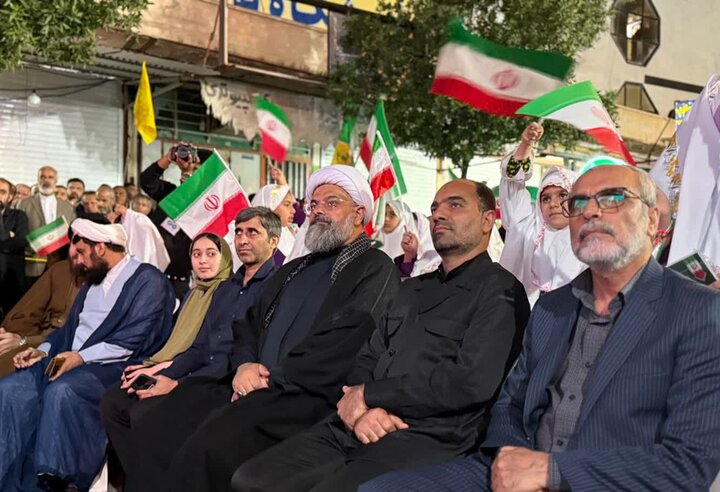 تصاویر/ اجتماع دختران خورموجی در شب میلاد کریمه اهلبیت