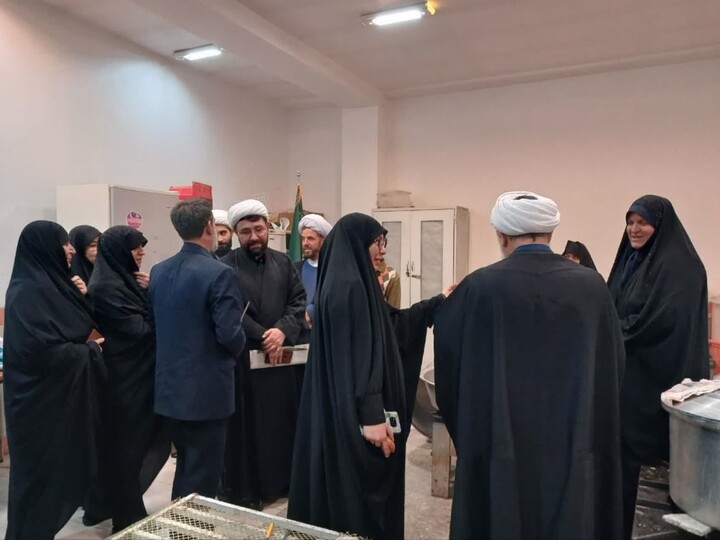 تصاویر / بازدید و جلسه حجت‌الاسلام اینانلو با بسیج طلاب خواهران آذربایجان شرقی