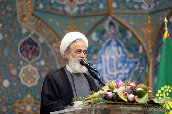 تصاویر/ آئین خطبه‌خوانی خادمان حرم حضرت معصومه (س) و آغاز برنامه‌های دهه کرامت