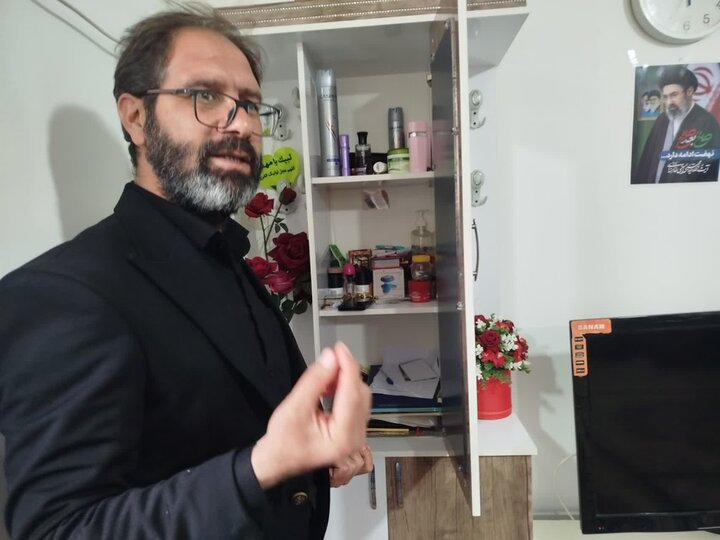 تصاویر/ دیدار مدیر، اساتید و جمعی از طلاب مدرسه علمیه امام صادق علیه‌السلام شهرستان نقده با خانواده شهید عبدالی