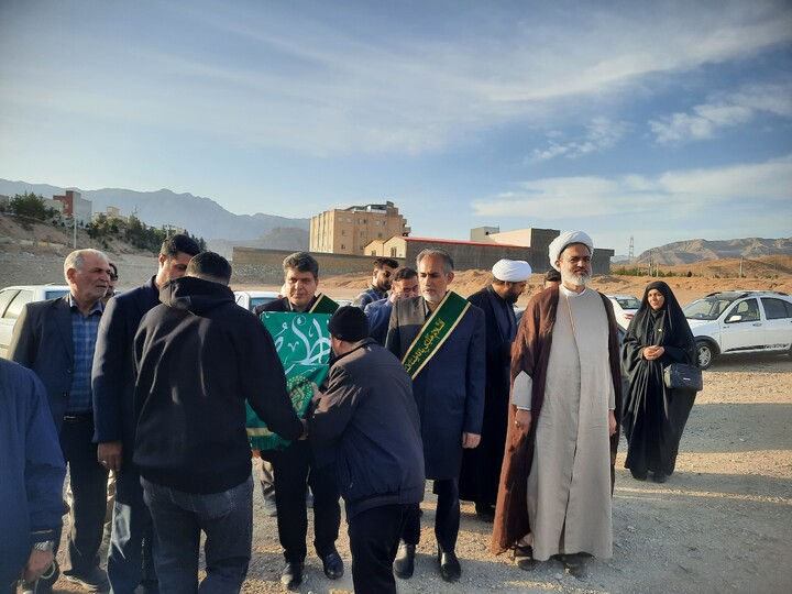 تصاویر/ حضور کاروان سفیران کریمه اهل بیت(س) در محل شهادت شهدای جنگ تحمیلی سوم در شهر درجزین