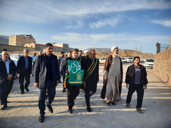 تصاویر/ حضور کاروان سفیران کریمه اهل بیت(س) در محل شهادت شهدای جنگ تحمیلی سوم در شهر درجزین