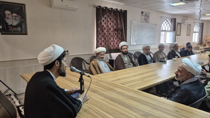 تصاویر/ نشست سیاسی بصیرتی اساتید مدرسه علمیه آیت‌الله مصطفوی(ره) کاشان