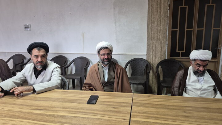 تصاویر/ نشست سیاسی بصیرتی اساتید مدرسه علمیه آیت‌الله مصطفوی(ره) کاشان
