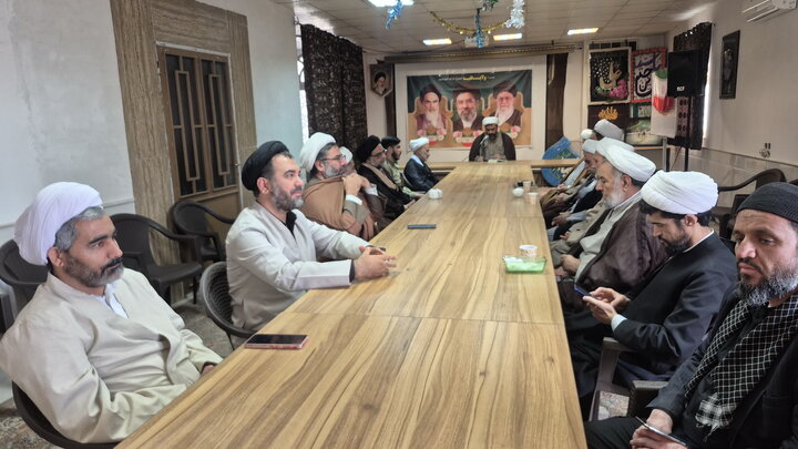 تصاویر/ نشست سیاسی بصیرتی اساتید مدرسه علمیه آیت‌الله مصطفوی(ره) کاشان