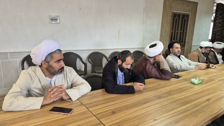 تصاویر/ نشست سیاسی بصیرتی اساتید مدرسه علمیه آیت‌الله مصطفوی(ره) کاشان