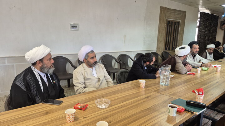 تصاویر/ نشست سیاسی بصیرتی اساتید مدرسه علمیه آیت‌الله مصطفوی(ره) کاشان