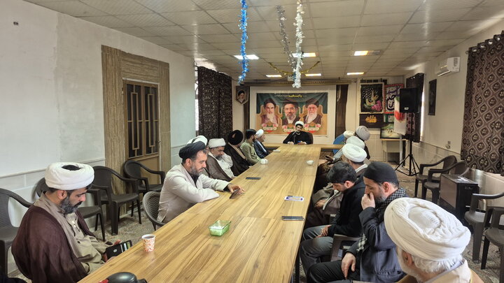 تصاویر/ نشست سیاسی بصیرتی اساتید مدرسه علمیه آیت‌الله مصطفوی(ره) کاشان