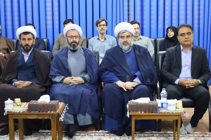 تصاویر / دیدار اعضای «شورای قرآن، عترت و نماز» استان و ستاد همکاری «حوزه علمیه و آموزش و پرورش» با نماینده ولی فقیه در استان مازندران