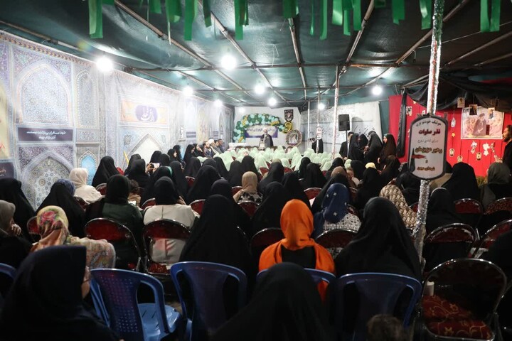 حجت‌الاسلام والمسلمین مطیعی در جمع دختران دبستان فاطمة‌الزهرا(س) سمنان