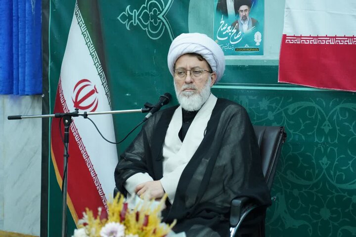 تصاویر/دیدار جمعی از روحانیون لرستان با حجت‌الاسلام والمسلمین پوررضا از مسئولان بخش معاونت روحانیت دفتر امام شهید و مقام معظم رهبری(مدظله العالی)