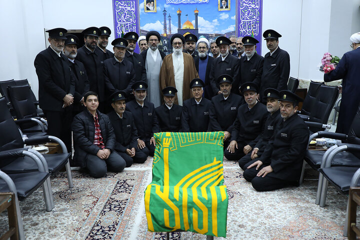 دیدار خادمان حرم امام رضا(ع) با تولیت حرم بانوی کرامت