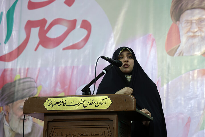 میزبانی حرم مطهر بانوی کرامت از ۷ هزار دختر در جشن «دختران ایران»