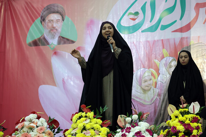 میزبانی حرم مطهر بانوی کرامت از ۷ هزار دختر در جشن «دختران ایران»