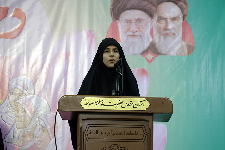 میزبانی حرم مطهر بانوی کرامت از ۷ هزار دختر در جشن «دختران ایران»