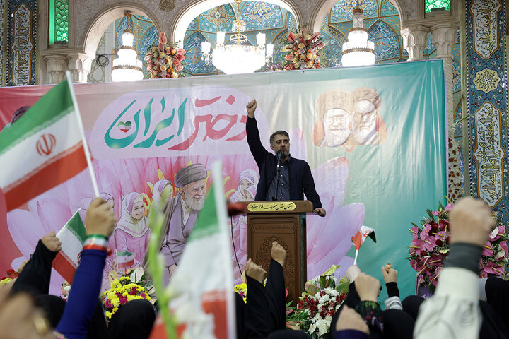 میزبانی حرم مطهر بانوی کرامت از ۷ هزار دختر در جشن «دختران ایران»