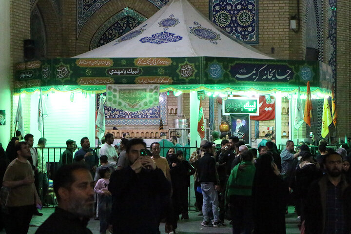 اطعام ۱۵۰ هزار زائر حرم بانوی کرامت در روز میلاد ملیکه قم