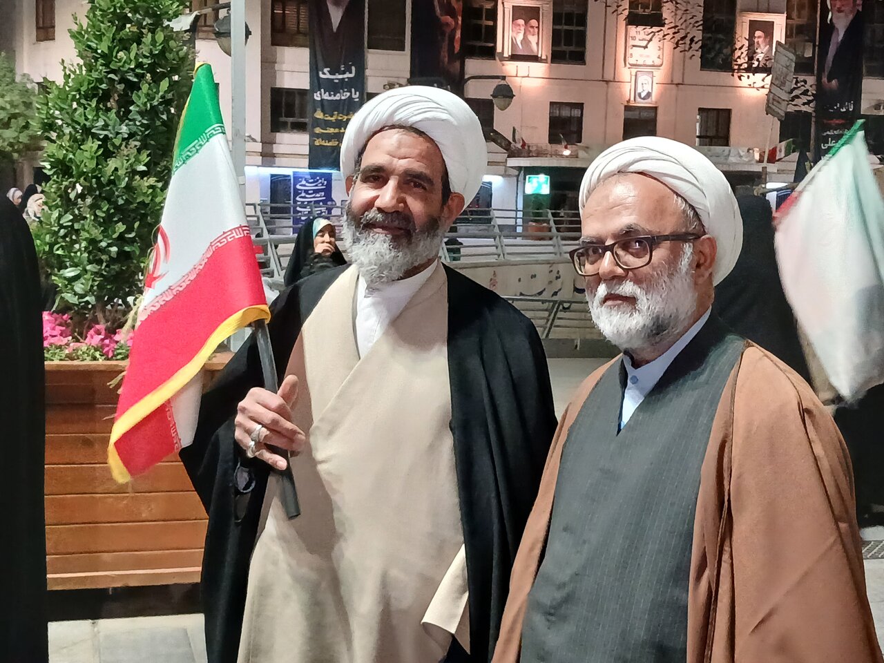 چهل ونهمین اجتماع مردمی در عرصه میدان شهدا مشهد