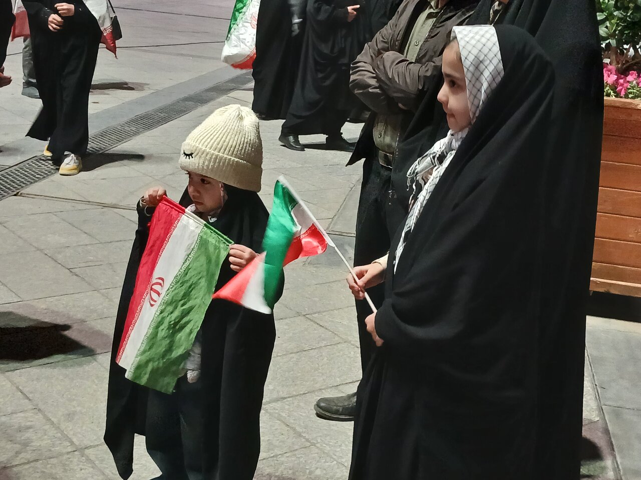 چهل ونهمین اجتماع مردمی در عرصه میدان شهدا مشهد