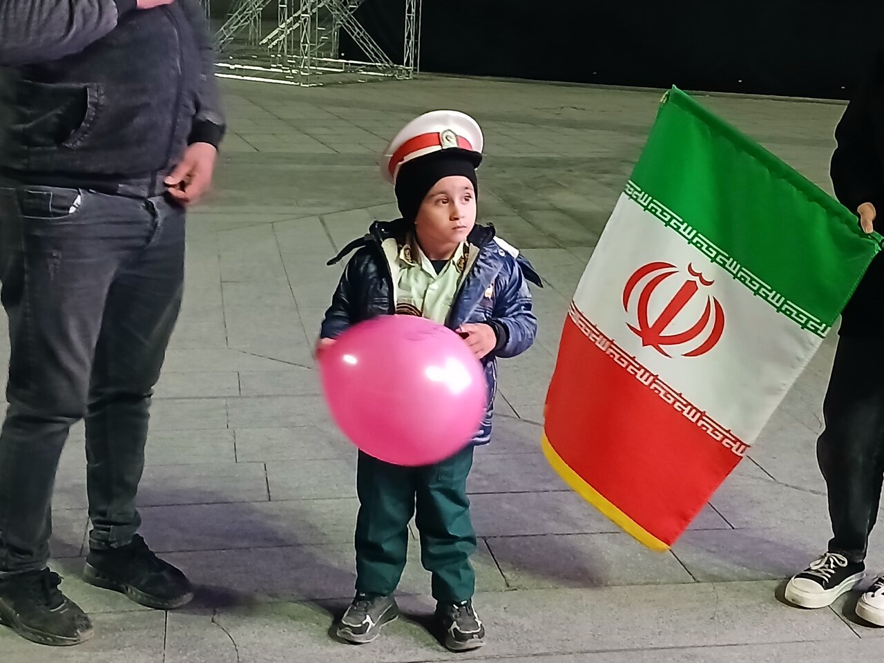 چهل ونهمین اجتماع مردمی در عرصه میدان شهدا مشهد