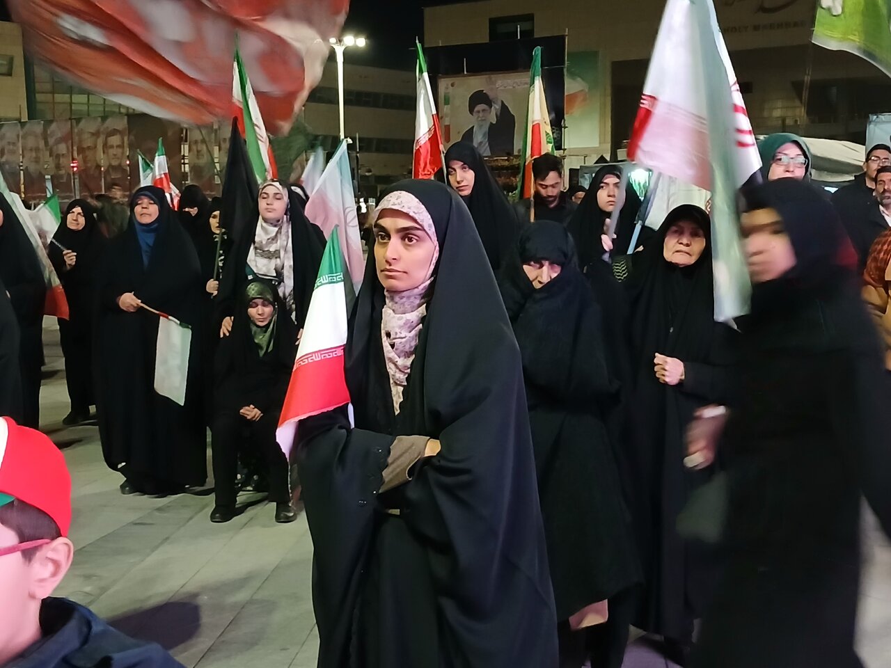 چهل ونهمین اجتماع مردمی در عرصه میدان شهدا مشهد