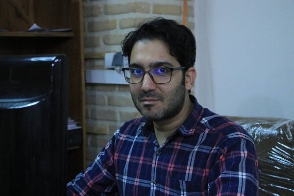 برنامه‌سازان رادیو از دام شعارزدگی و تکرار مکررات بپرهیزند