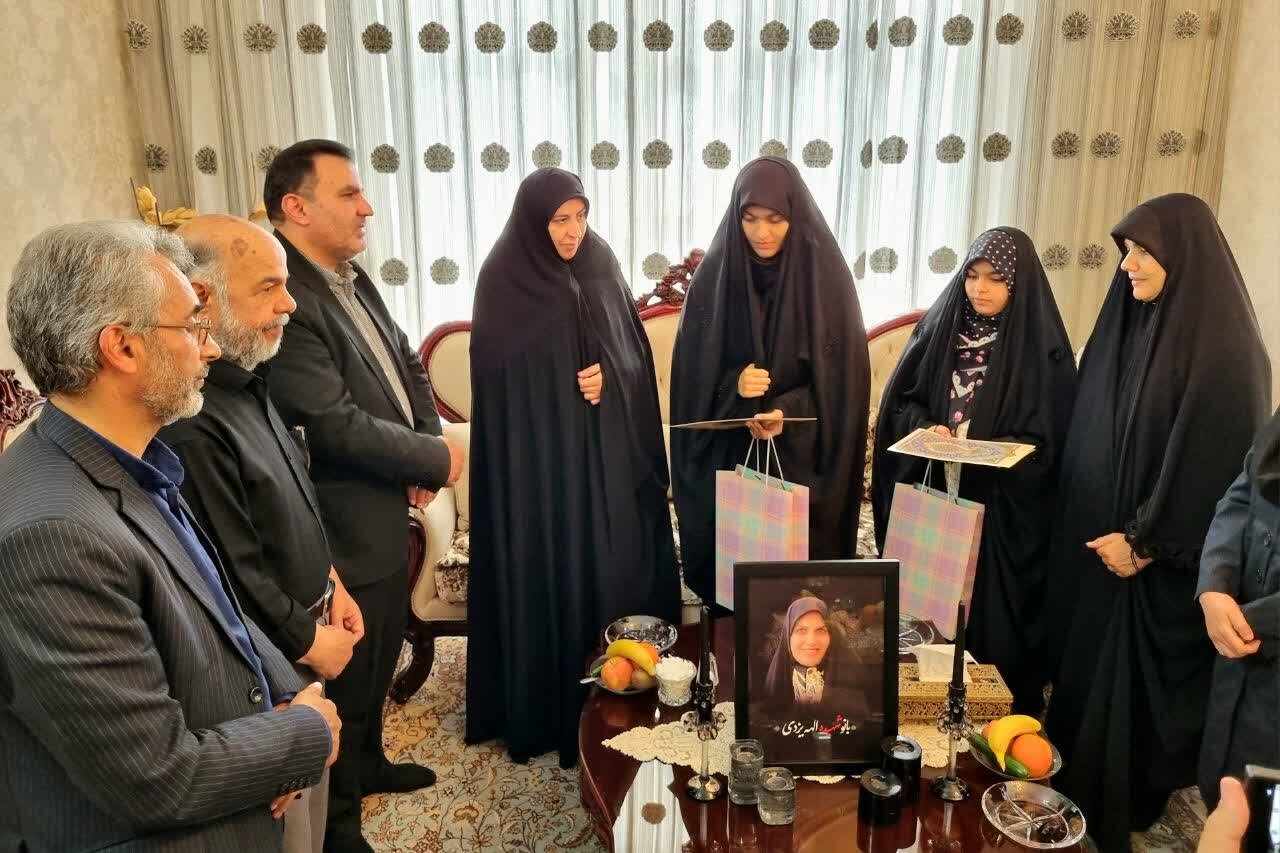 آرامش و امنیت امروز کشور مرهون جانفشانی شهداء است+تصاویر