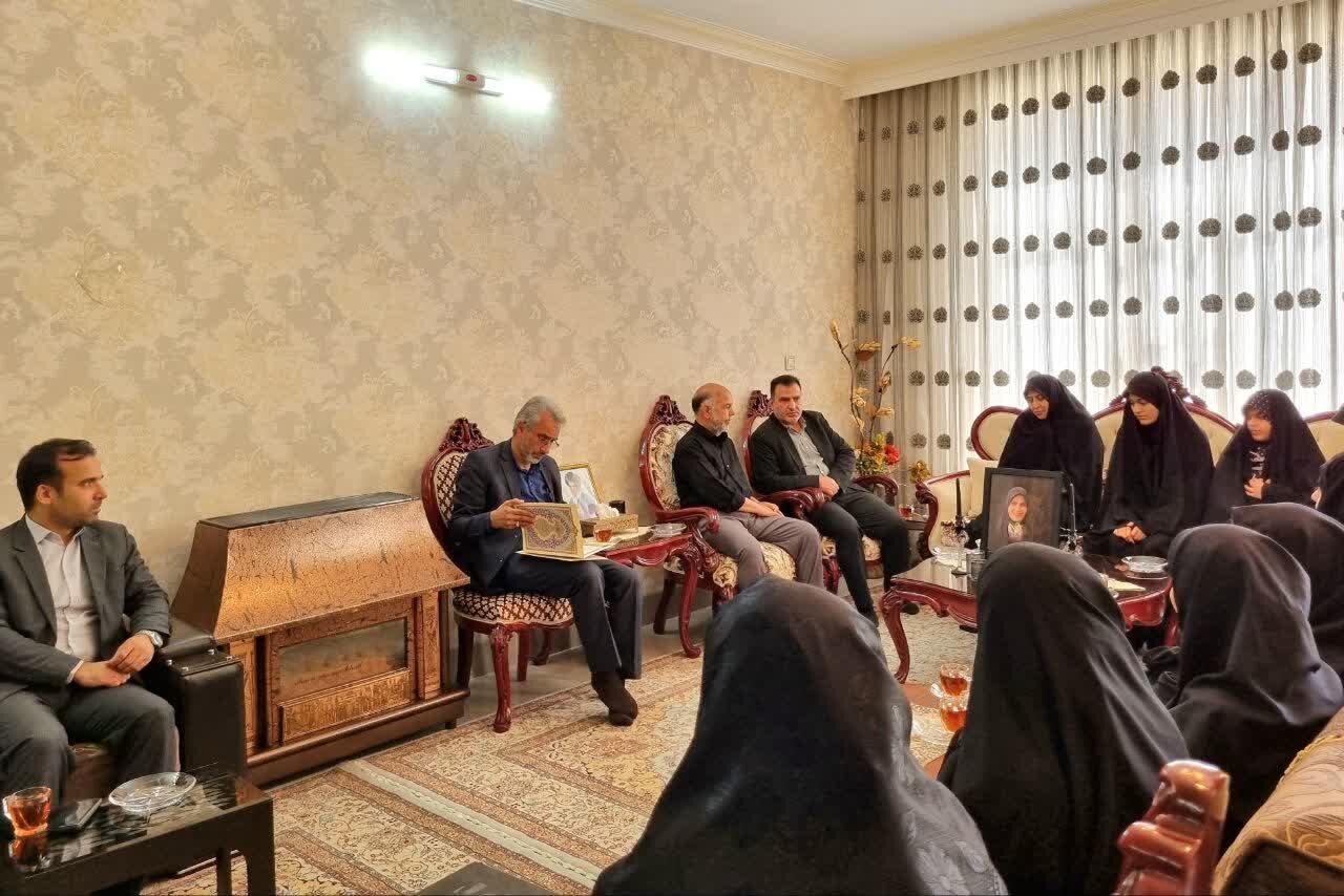 آرامش و امنیت امروز کشور مرهون جانفشانی شهداء است+تصاویر